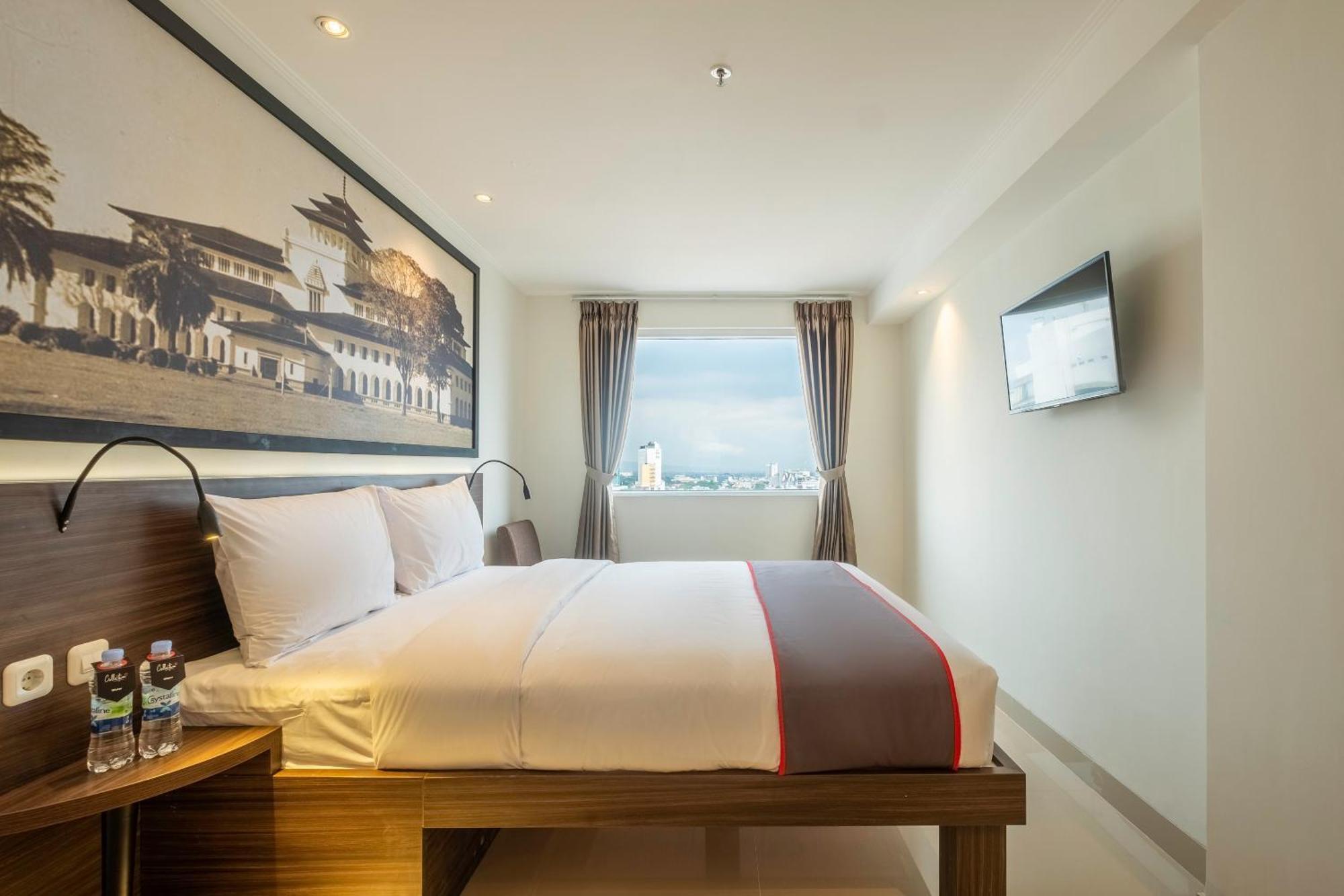 Super Oyo Collection O Hotel Pasar Baru Heritage Bandung Exterior foto