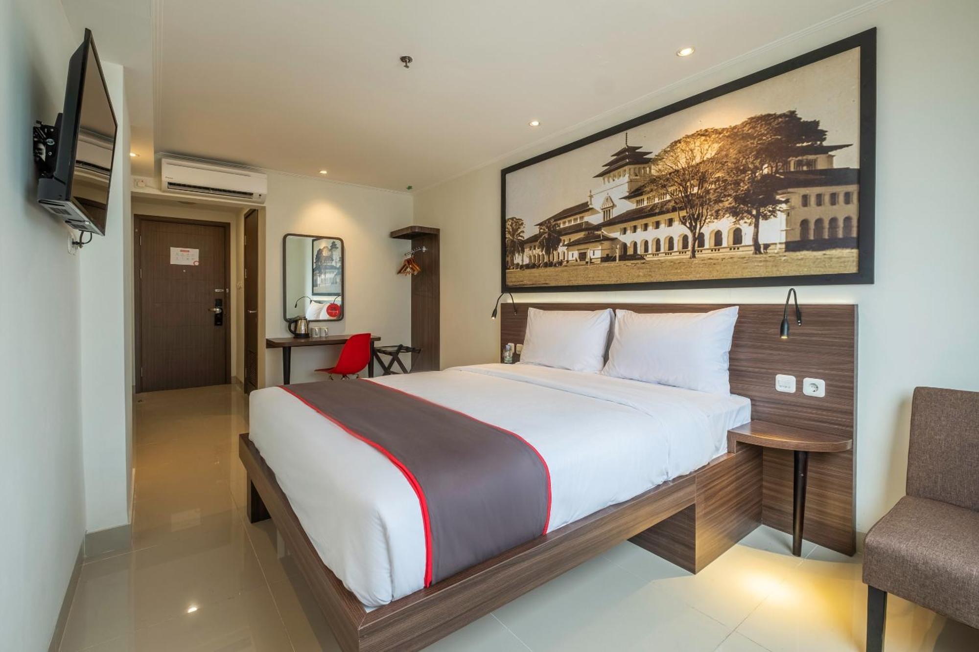Super Oyo Collection O Hotel Pasar Baru Heritage Bandung Exterior foto