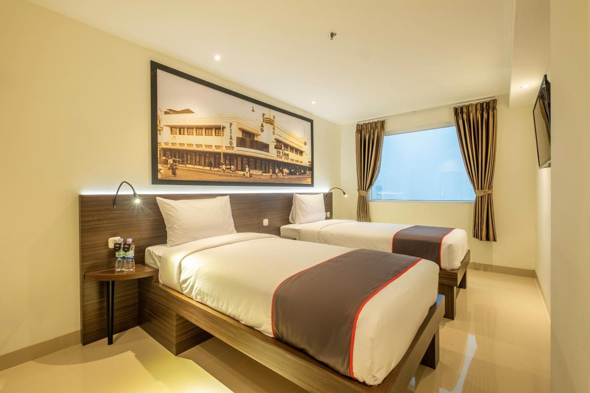 Super Oyo Collection O Hotel Pasar Baru Heritage Bandung Exterior foto